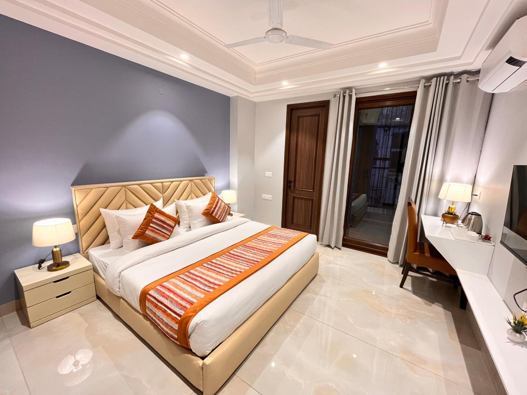 Hotel South Ex Residency - South Ex Near Aiims Delhi - Couple Friendly New Delhi Exterior photo